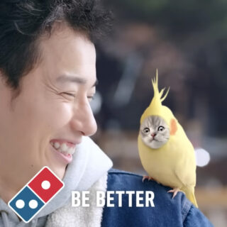 ドミノ・ピザ TV-CM ＼＼バーガーピザ・クワトロ新登場／／「うまい」と「うまい」の出会い【15秒】